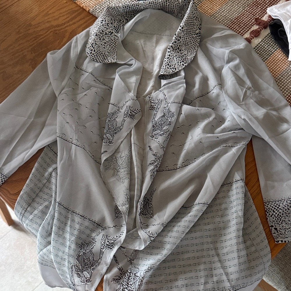 Stylish Gray Patterned sheer jacket